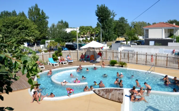 Camping avec piscine chauffée au Cap d'Agde, Le Cap d'Agde, Camping La Mer